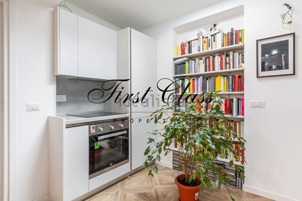 appartamento in vendita a Milano in zona Vigentino