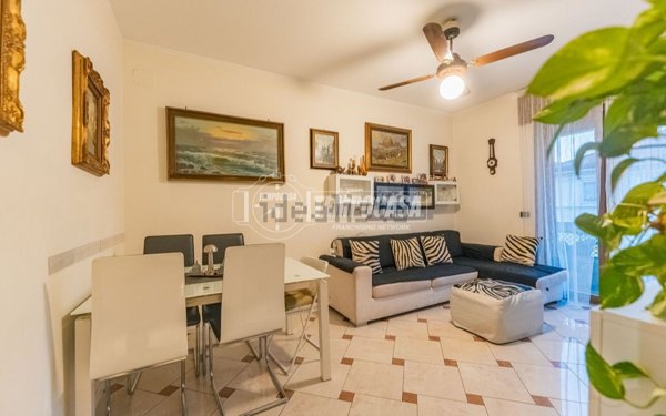 appartamento in vendita a Milano in zona Porta Garibaldi