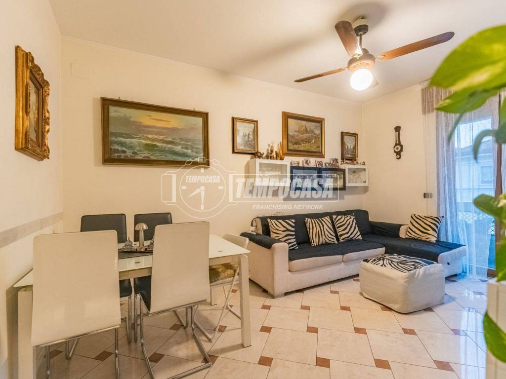 appartamento in vendita a Milano in zona Porta Garibaldi