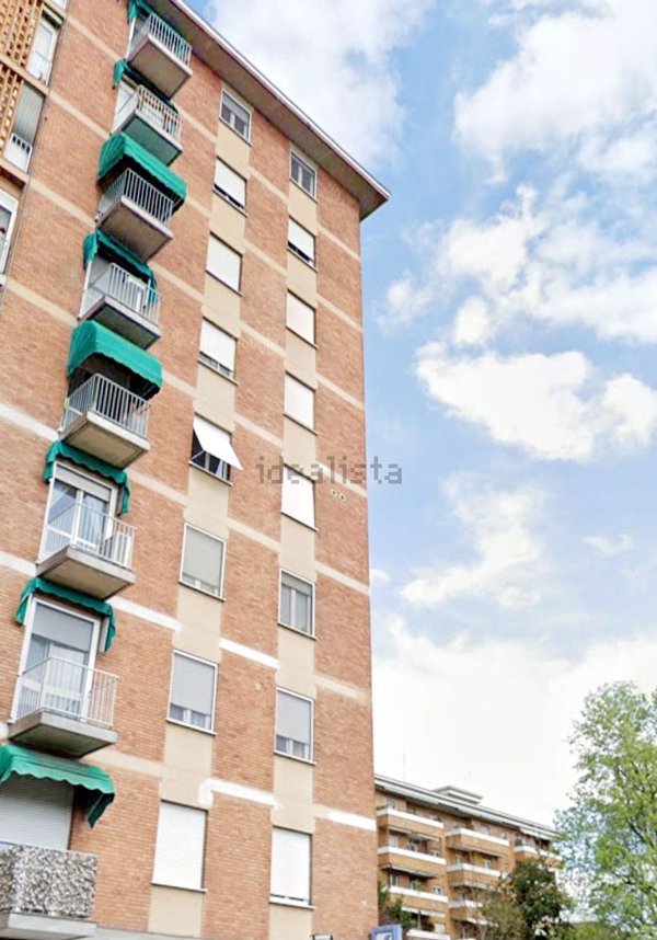 appartamento in vendita a Milano in zona Famagosta