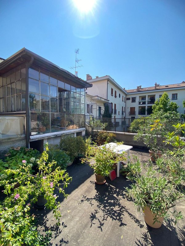 appartamento in vendita a Milano in zona Porta Genova