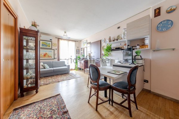 appartamento in vendita a Milano in zona Gorla