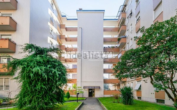 appartamento in vendita a Milano in zona Maggiolina
