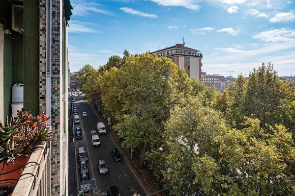 appartamento in vendita a Milano in zona Porta Genova