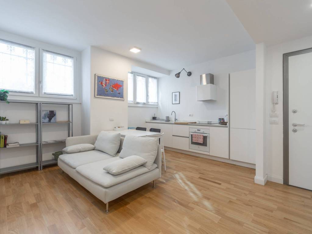 appartamento in vendita a Milano in zona Vigentino