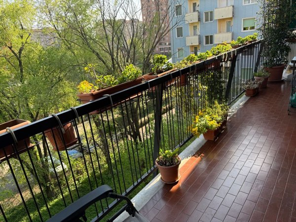 appartamento in vendita a Milano in zona Ronchetto sul Naviglio