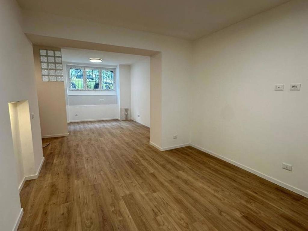 appartamento in vendita a Milano in zona Bocconi