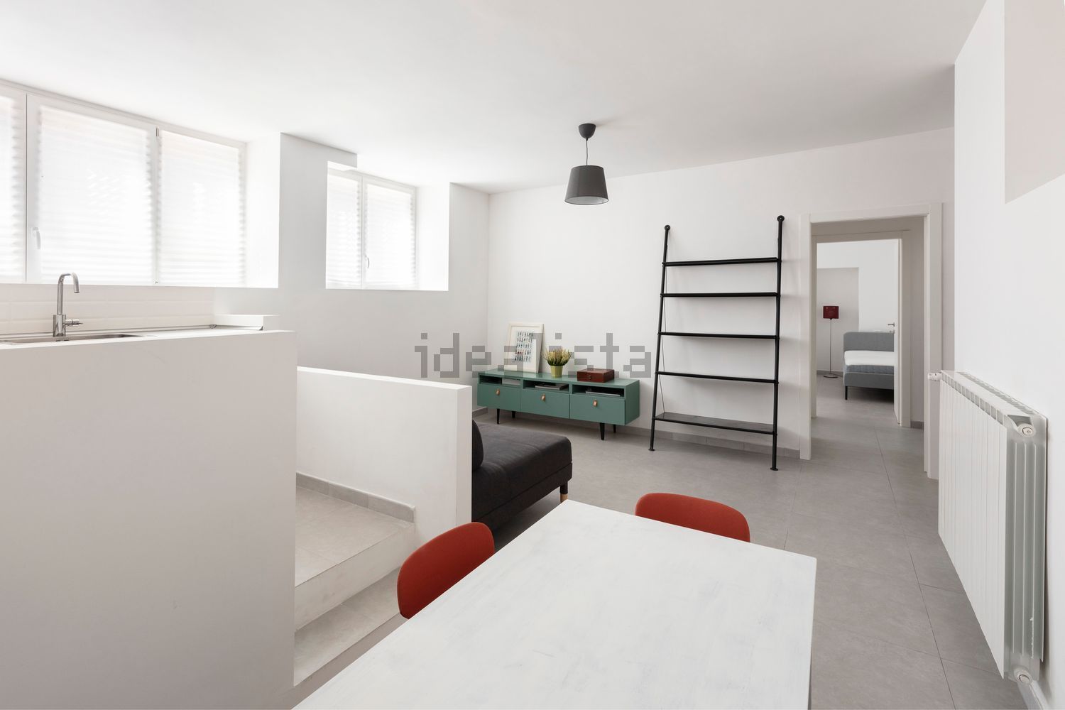 appartamento in vendita a Milano in zona Lorenteggio