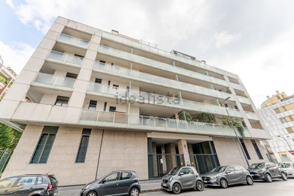 appartamento in vendita a Milano in zona Vigentino