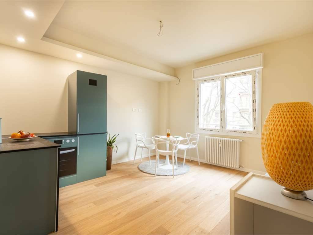 appartamento in vendita a Milano in zona Sempione