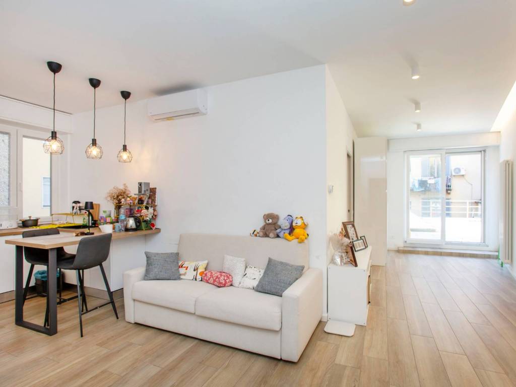 appartamento in vendita a Milano in zona Sempione