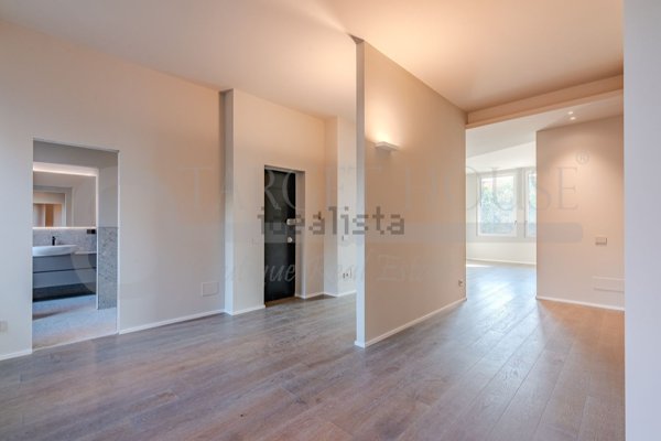appartamento in vendita a Milano in zona Centro Direzionale