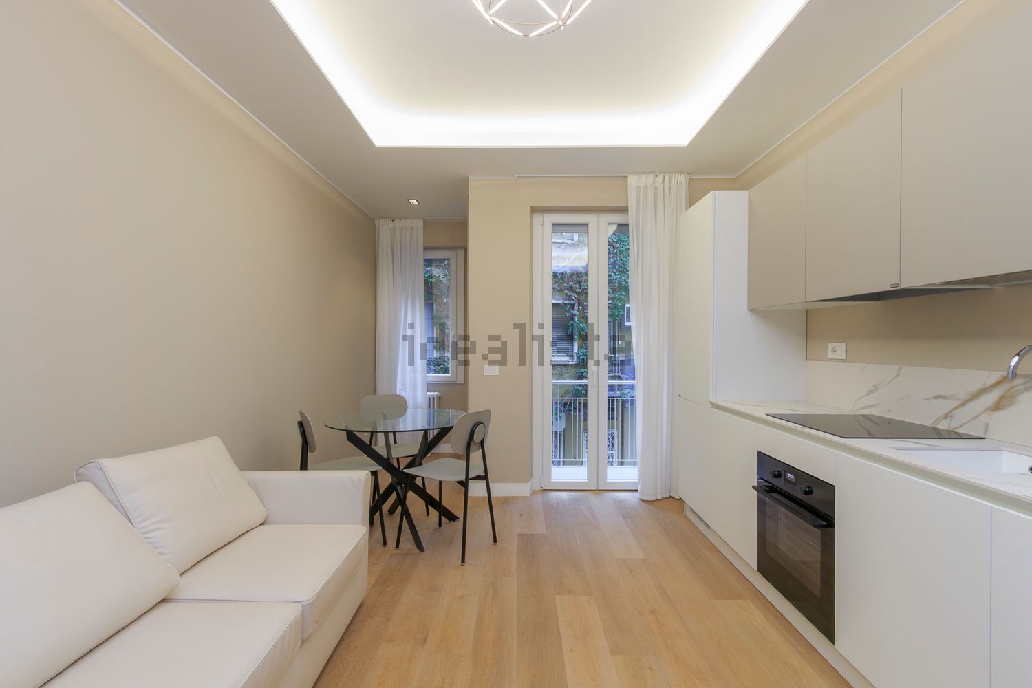 appartamento in vendita a Milano in zona Porta Genova