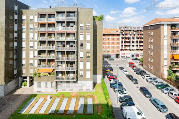 appartamento in vendita a Milano in zona Lambrate