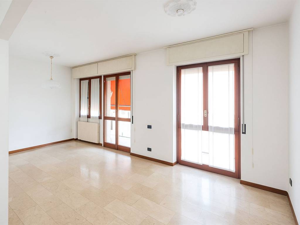 appartamento in vendita a Milano in zona Lambrate