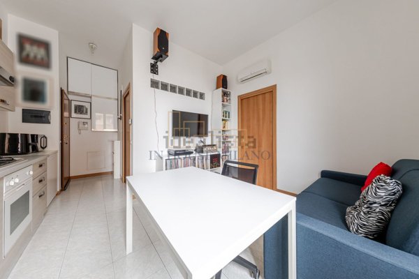 appartamento in vendita a Milano in zona Stadera