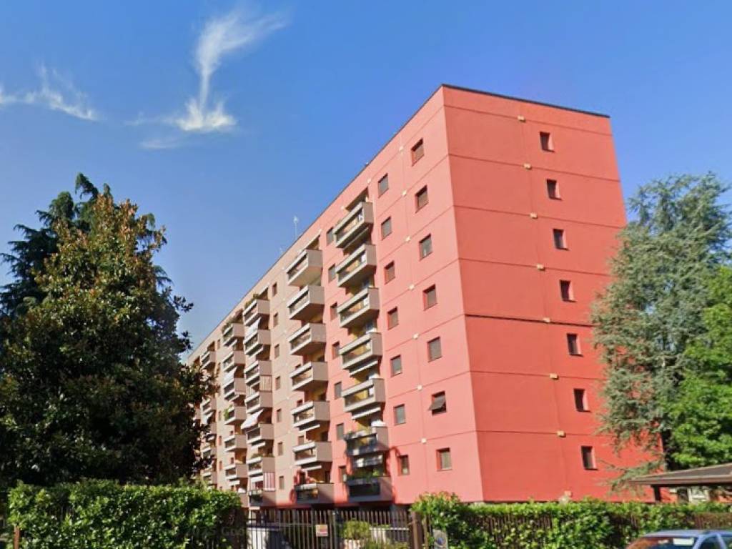 appartamento in vendita a Milano in zona Famagosta