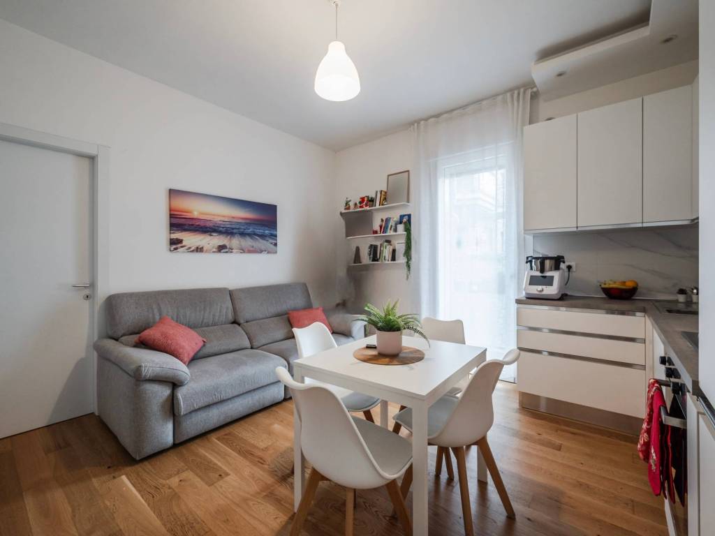 appartamento in vendita a Milano in zona Famagosta