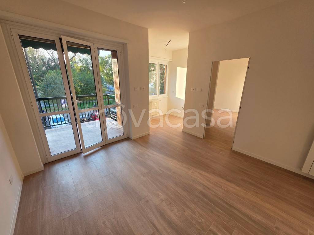 appartamento in vendita a Milano in zona Lorenteggio