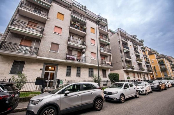 appartamento in vendita a Milano in zona Baggio