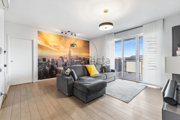 appartamento in vendita a Milano in zona Lambrate