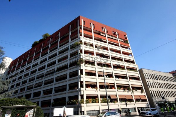 appartamento in vendita a Milano in zona Piazzale Lodi