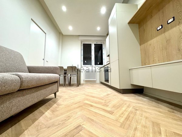 appartamento in vendita a Milano in zona Isola