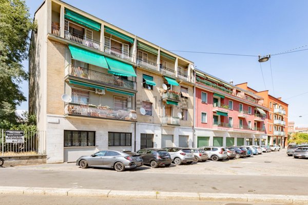 appartamento in vendita a Milano in zona Vigentino