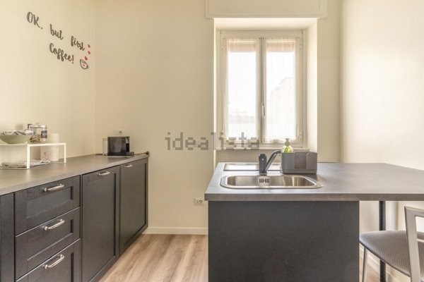 appartamento in vendita a Milano in zona Lorenteggio