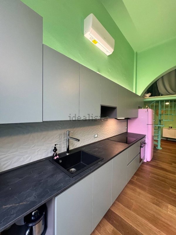 appartamento in vendita a Milano in zona Dergano