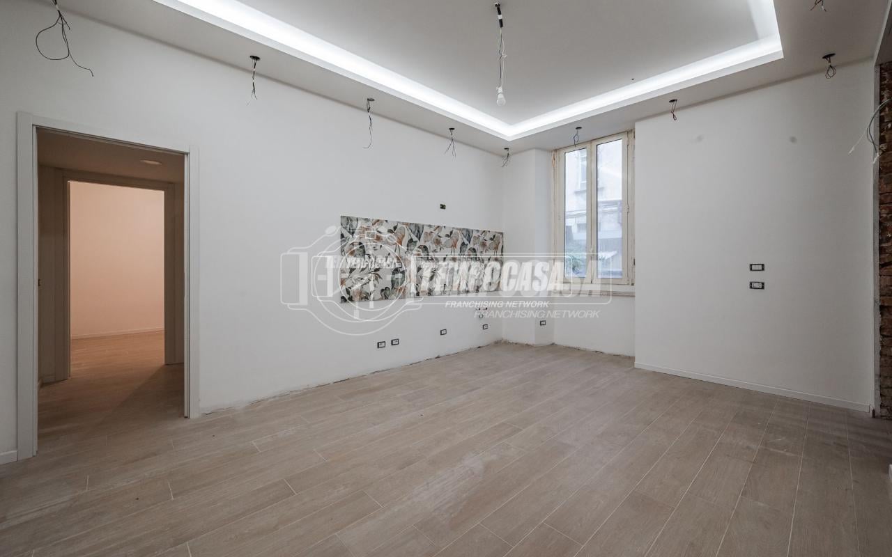 appartamento in vendita a Milano in zona Lambrate