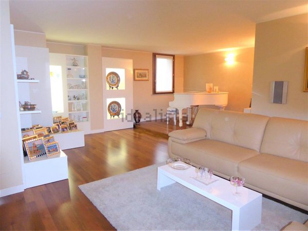 appartamento in vendita a Milano in zona Quarto Cagnino