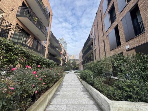 appartamento in vendita a Milano in zona Famagosta