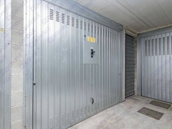 negozio in vendita a Milano in zona Conchetta