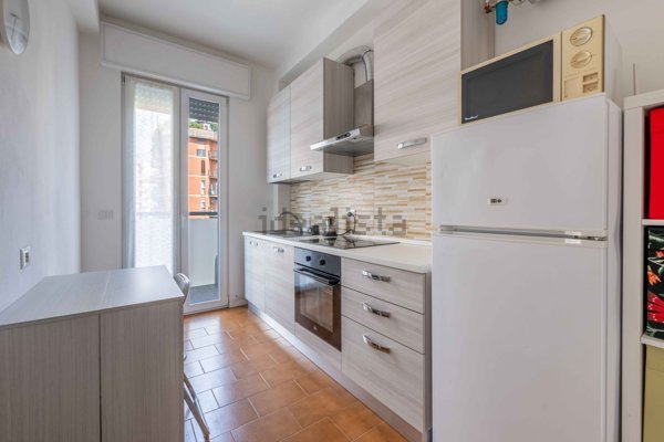 appartamento in vendita a Milano in zona Lorenteggio