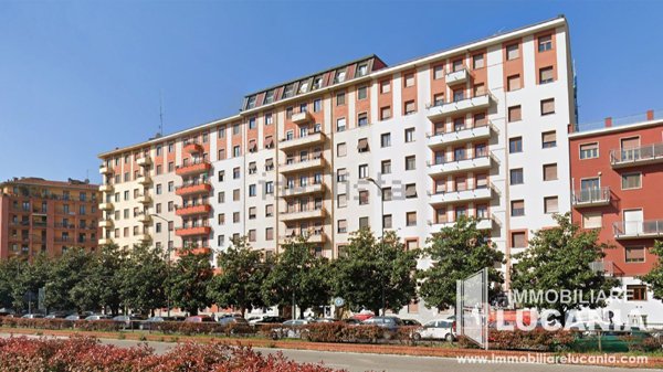 appartamento in vendita a Milano in zona Piazzale Lodi