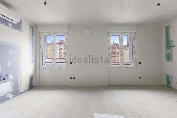 appartamento in vendita a Milano in zona Dergano