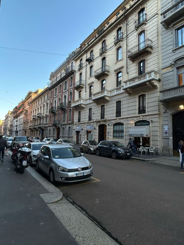 appartamento in vendita a Milano in zona Sempione