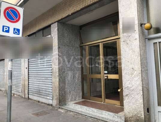 locale commerciale in vendita a Milano