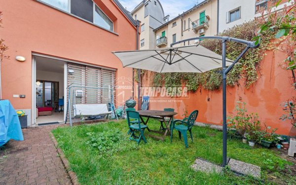 casa indipendente in vendita a Milano in zona Calvairate