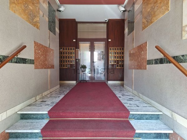 appartamento in vendita a Milano in zona Rottole