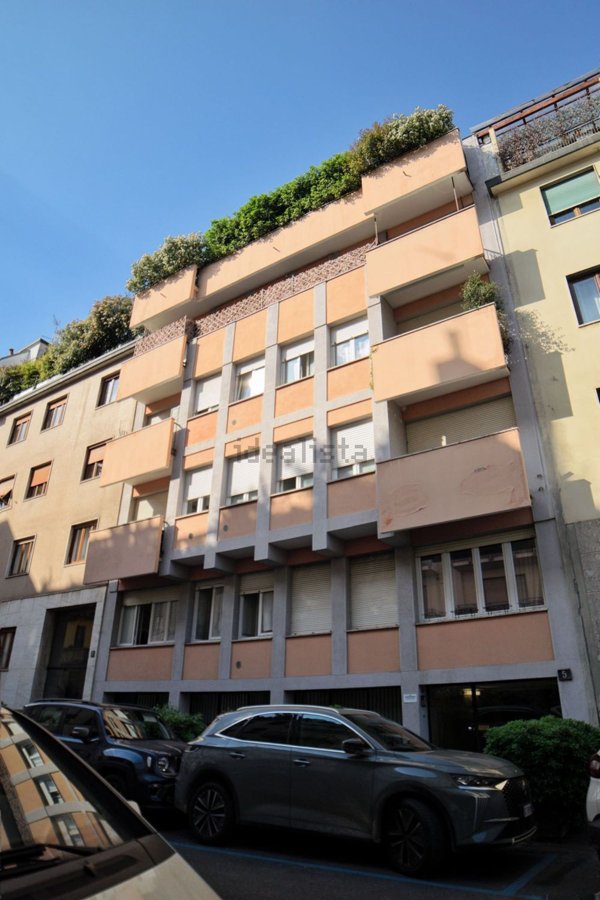 appartamento in vendita a Milano in zona Loreto