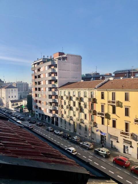 appartamento in vendita a Milano in zona Gorla