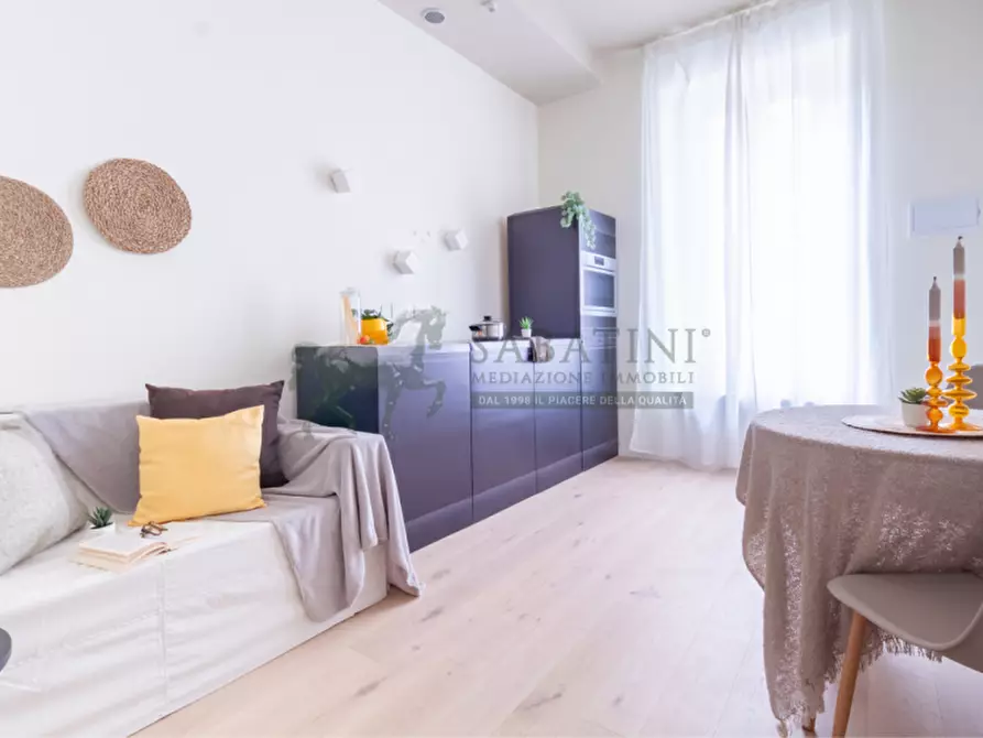 appartamento in vendita a Milano in zona Porta Nuova