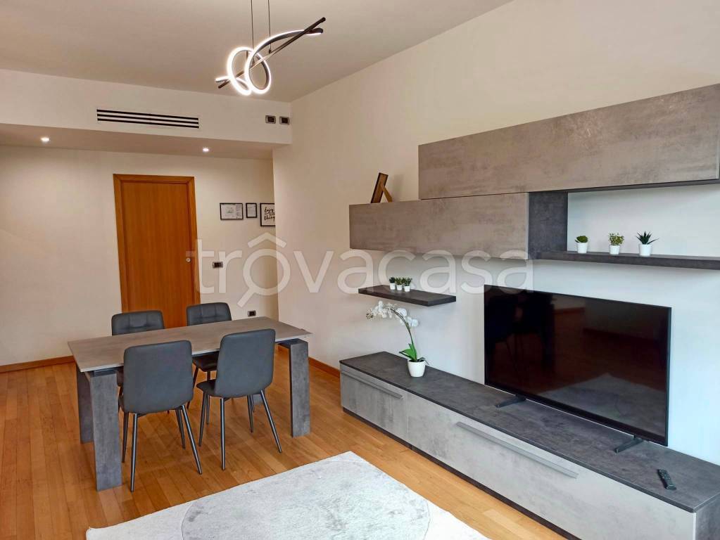 appartamento in vendita a Milano in zona Stazione Centrale