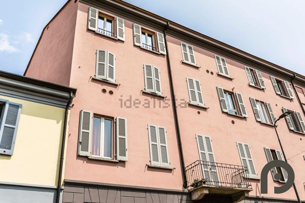 appartamento in vendita a Milano in zona San Cristoforo