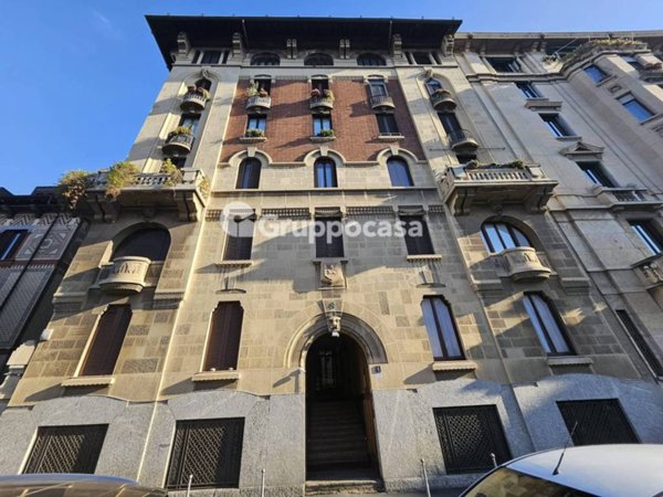 appartamento in vendita a Milano in zona Sempione