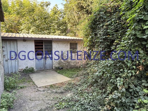 locale di sgombero in vendita a Milano