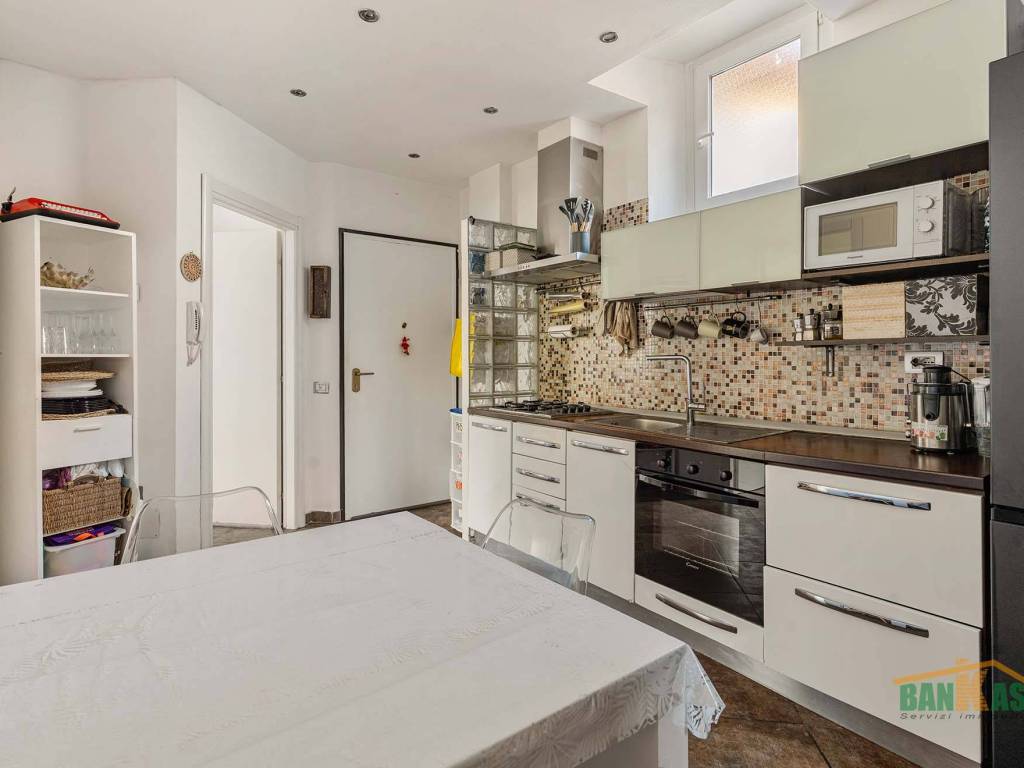 appartamento in vendita a Milano in zona Niguarda