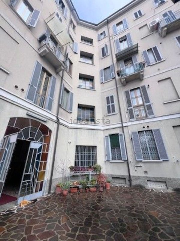 appartamento in vendita a Milano in zona Gorla